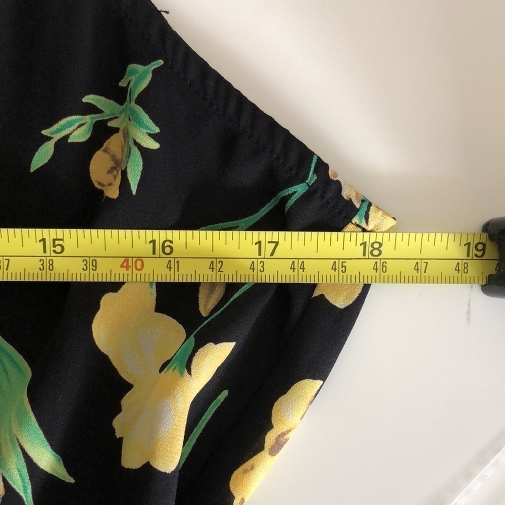 Lush dress sleeveless, crossover front and back - Picture 8 of 10